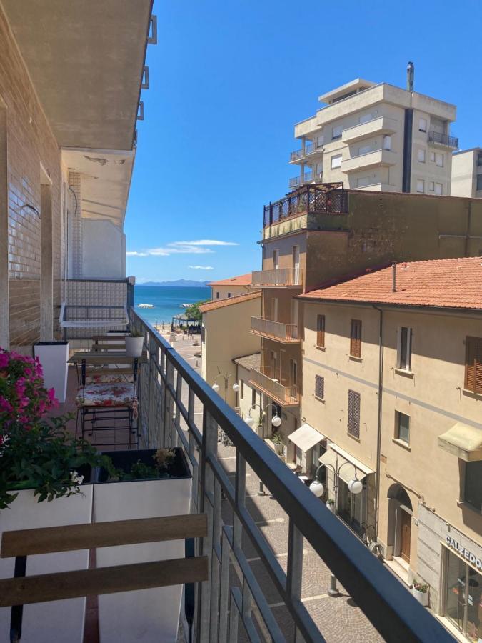 Affittacamere Via Roma 12 Follonica Buitenkant foto